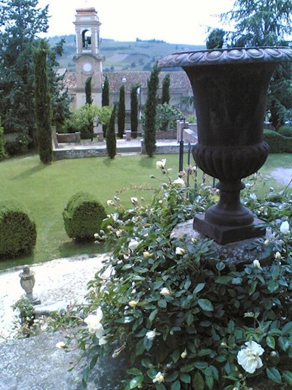 Bed and Breakfast Castello Di Coazzolo Neive Exterior foto