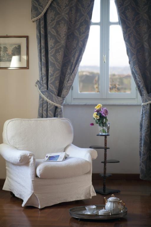 Bed and Breakfast Castello Di Coazzolo Neive Zimmer foto