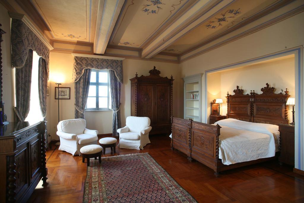 Bed and Breakfast Castello Di Coazzolo Neive Zimmer foto